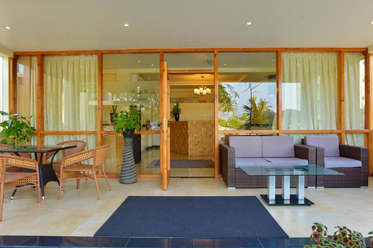Crystal Beach Inn Мале Екстериор снимка