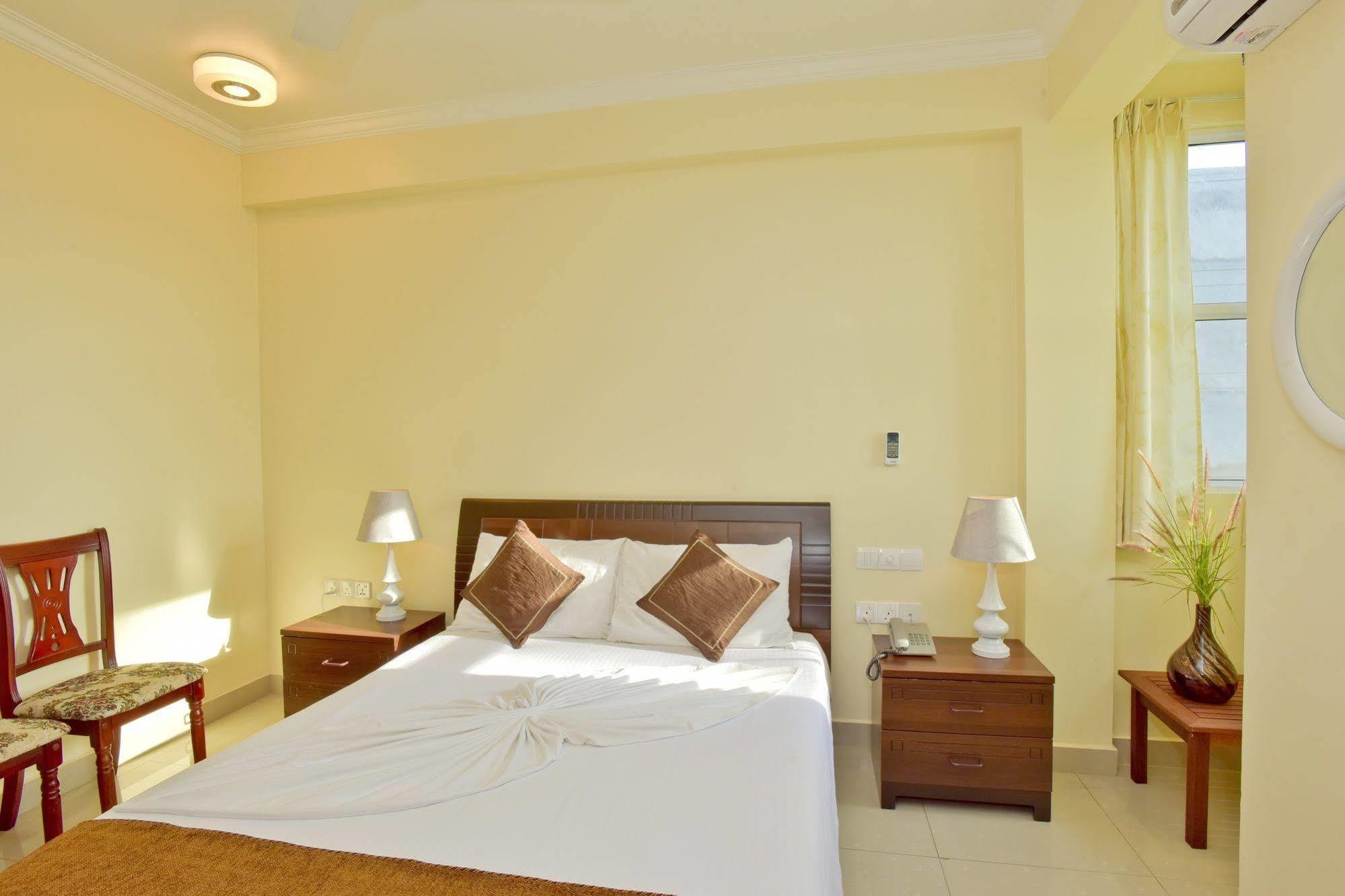 Crystal Beach Inn Мале Екстериор снимка